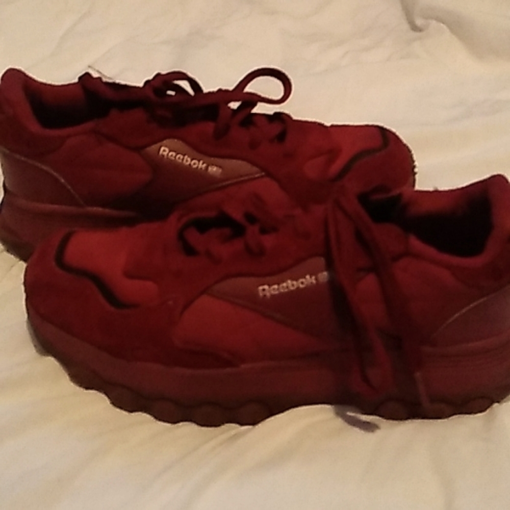 Girl reebok Sneakers Size 3 Dark Burgundy
